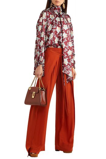 CHLOÉ Tie-neck floral-print hammered-silk blouse