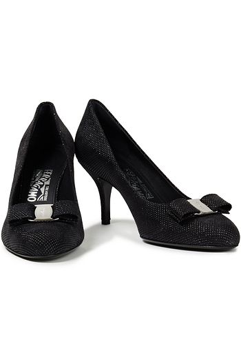 SALVATORE FERRAGAMO Carla 70 リボン付き グリッター加工スエード パンプス