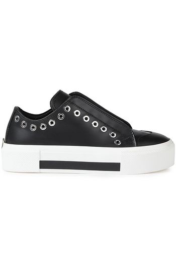 ALEXANDER MCQUEEN Larry Sneakers aus Leder mit Ösendetails