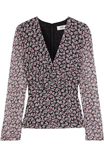 DIANE VON FURSTENBERG Eileen Bluse aus Seiden-Georgette mit floralem Print und Twist-Detail an der Vorderseite