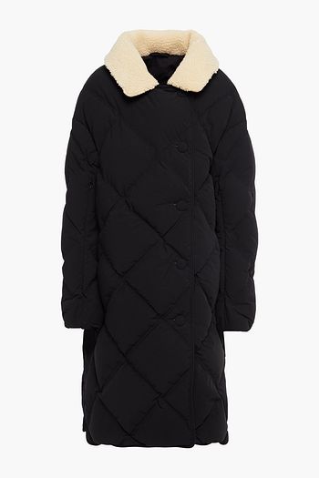 IENKI IENKI Rebecca Oversized-Daunenmantel aus gestepptem Shell mit Shearling-Besatz