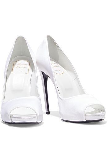 ROGER VIVIER Satin pumps