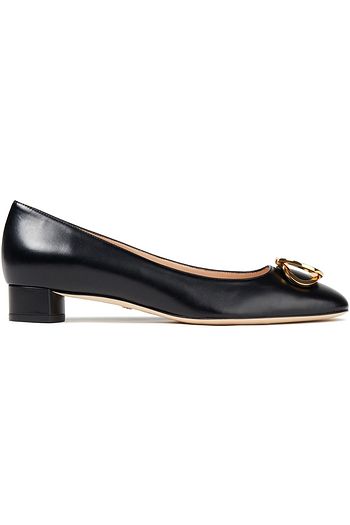 STUART WEITZMAN Anicia Pumps aus Leder mit Verzierung