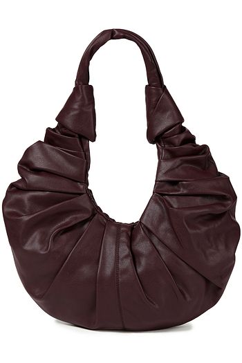 GIA STUDIOS Croissant Tote Bag aus plissiertem veganem Leder