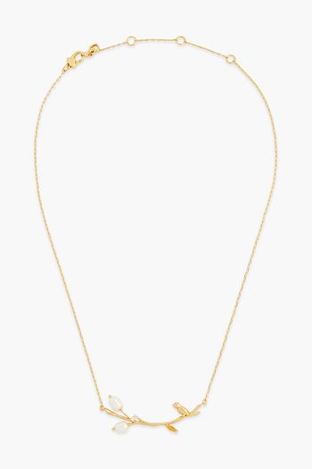 KATE SPADE NEW YORK Goldfarbene Kette mit Kristallen und Perlen
