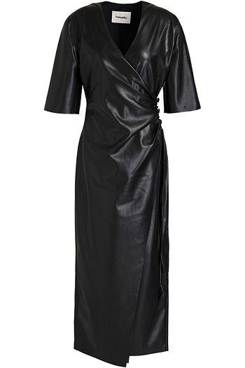 NANUSHKA Drapiertes Midi-Wickelkleid aus veganem Leder
