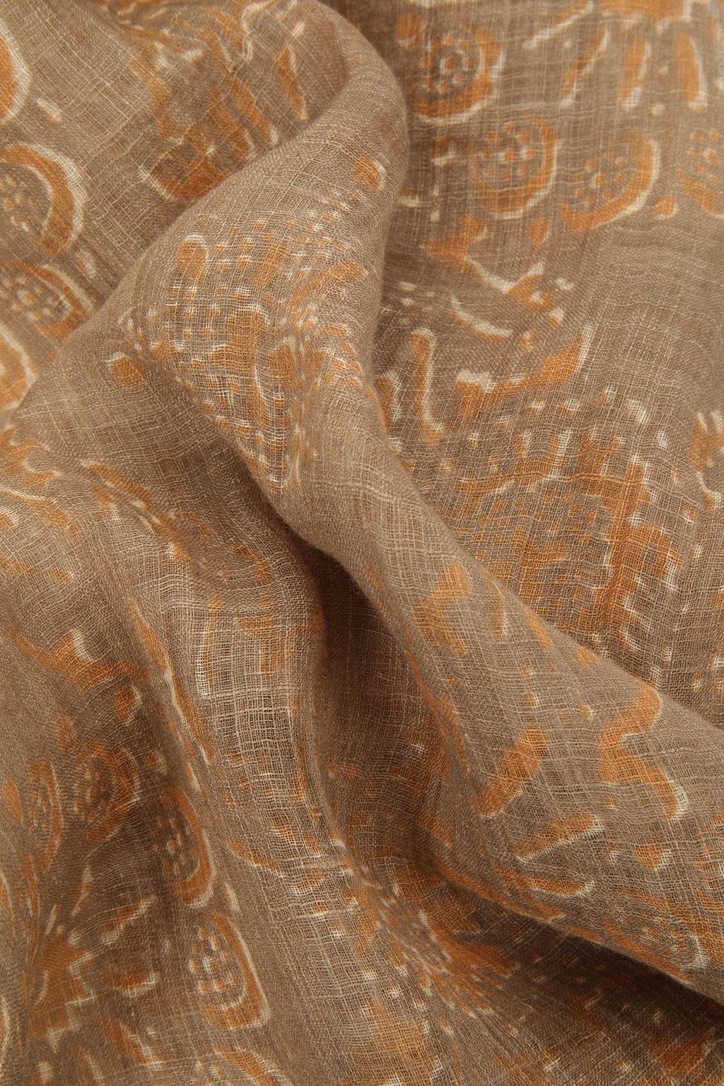 BRUNELLO CUCINELLI وشاح من الكتان الرقيق بحواف منسّلة مزين بطبعات