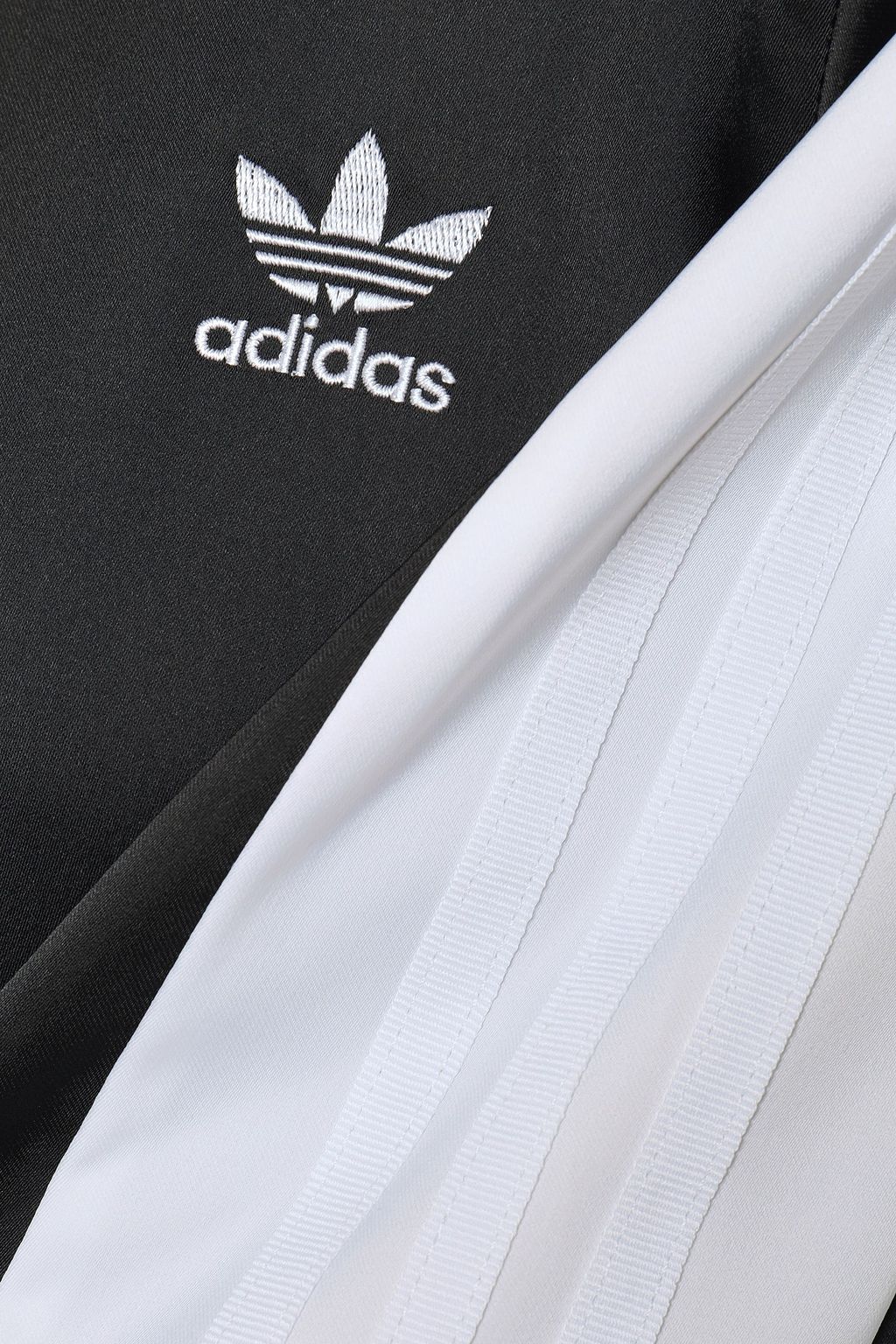 ADIDAS ORIGINALS جاكيت رياضي من الساتين