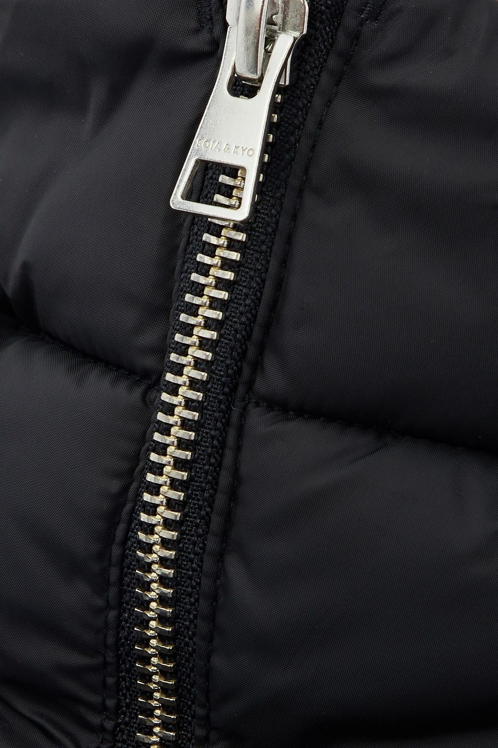 SOIA & KYO Delfina quilted shell down hooded coat