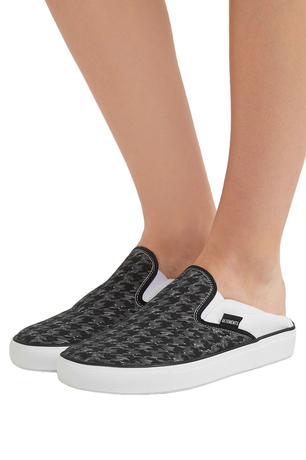 collapsible heel sneakers