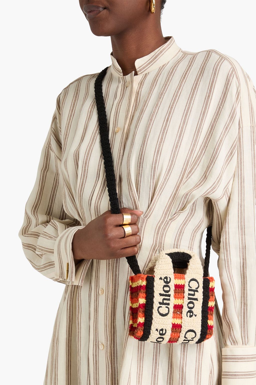 CHLOÉ حقيبة توت محبوكة بنمط كروشيه بتصميم مخطط ومطرز صغيرة جداً
