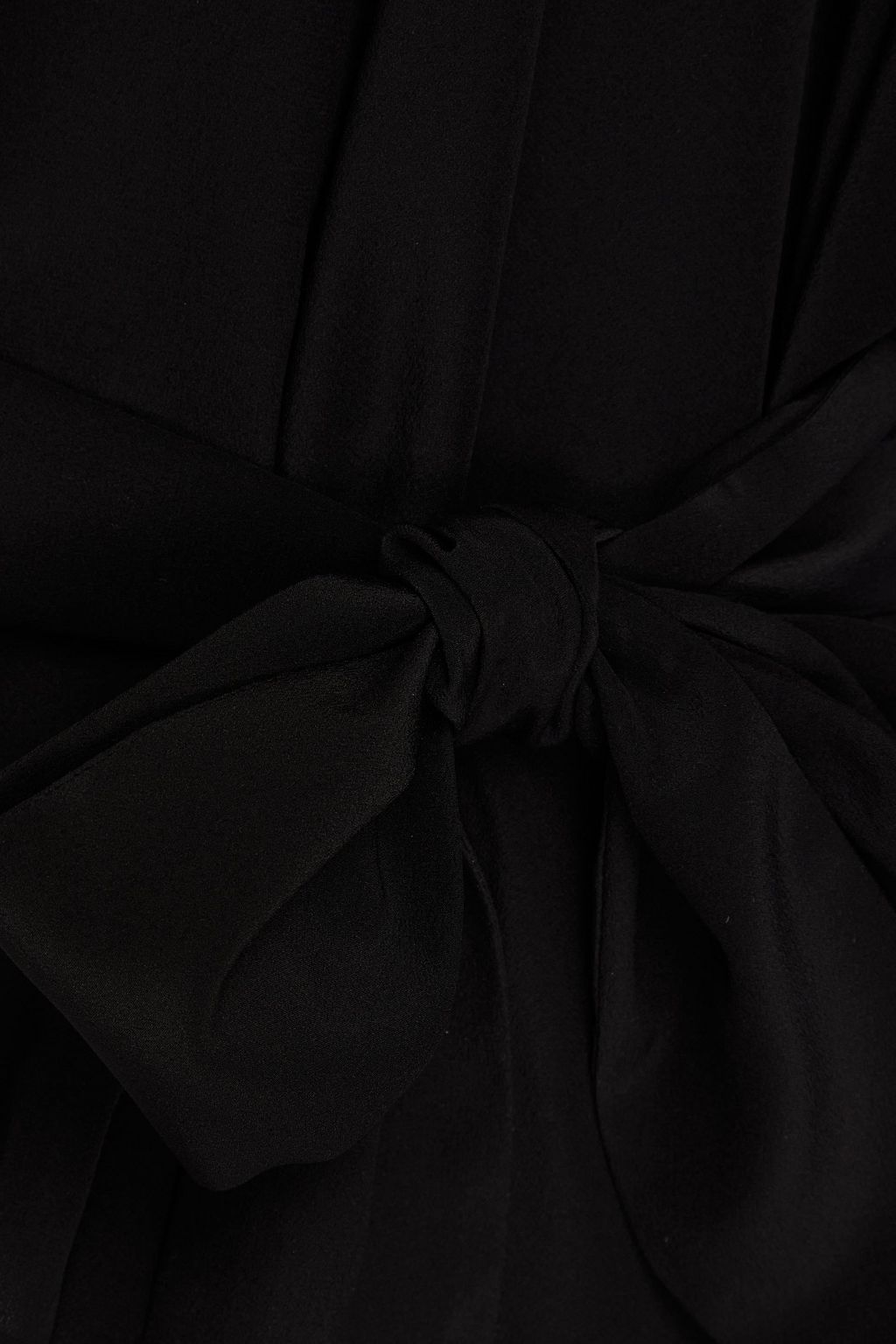BRUNELLO CUCINELLI Seidenbluse mit Cut-outs und Gürtel