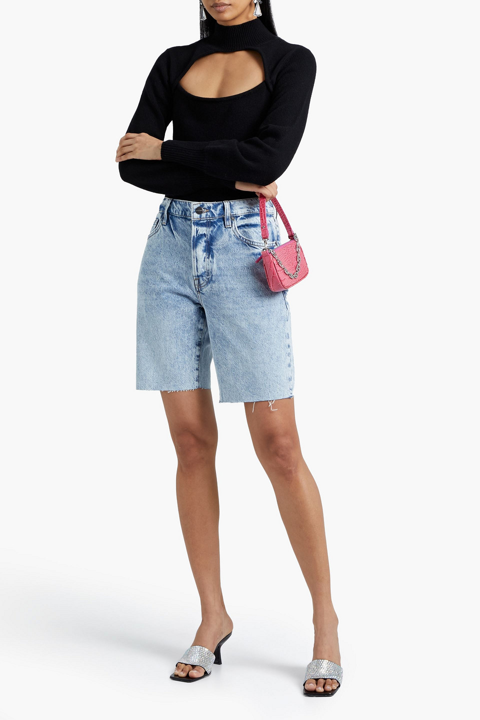 Frame Le Slouch Frayed Denim Shorts In Light Denim