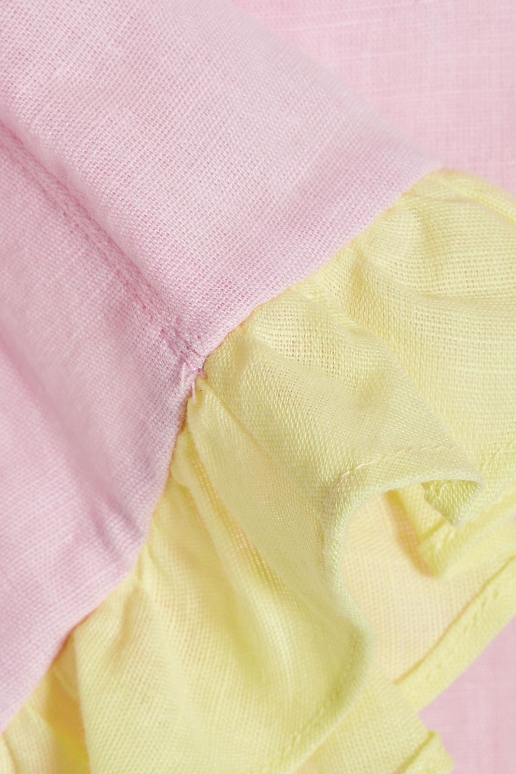 DORA LARSEN Emelie Pyjama-Oberteil aus einer Bio-Baumwoll-Leinenmischung mit Rüschen