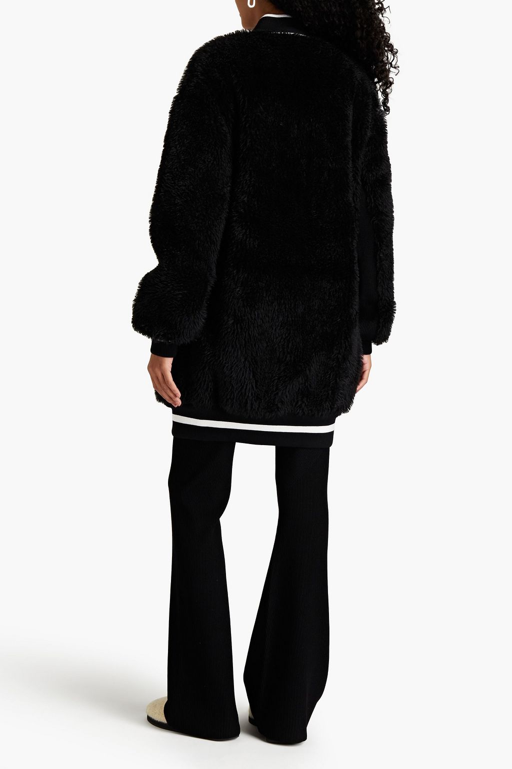 OFF-WHITE™ Cardigan aus Kunstfell mit Strickbesatz und Applikationen