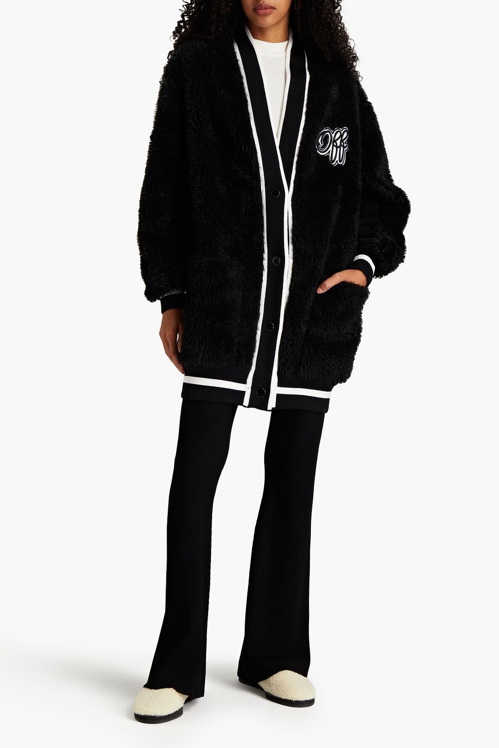 OFF-WHITE™ Cardigan aus Kunstfell mit Strickbesatz und Applikationen