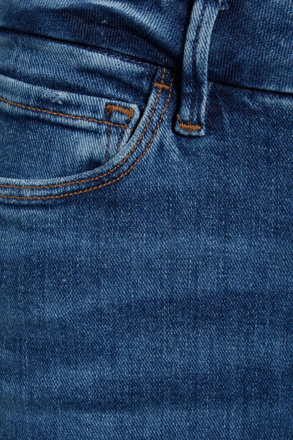 FRAME بنطلون جينز ’لو كروب ميني’ بقصّة كيك فلير بخصر متوسط الارتفاع