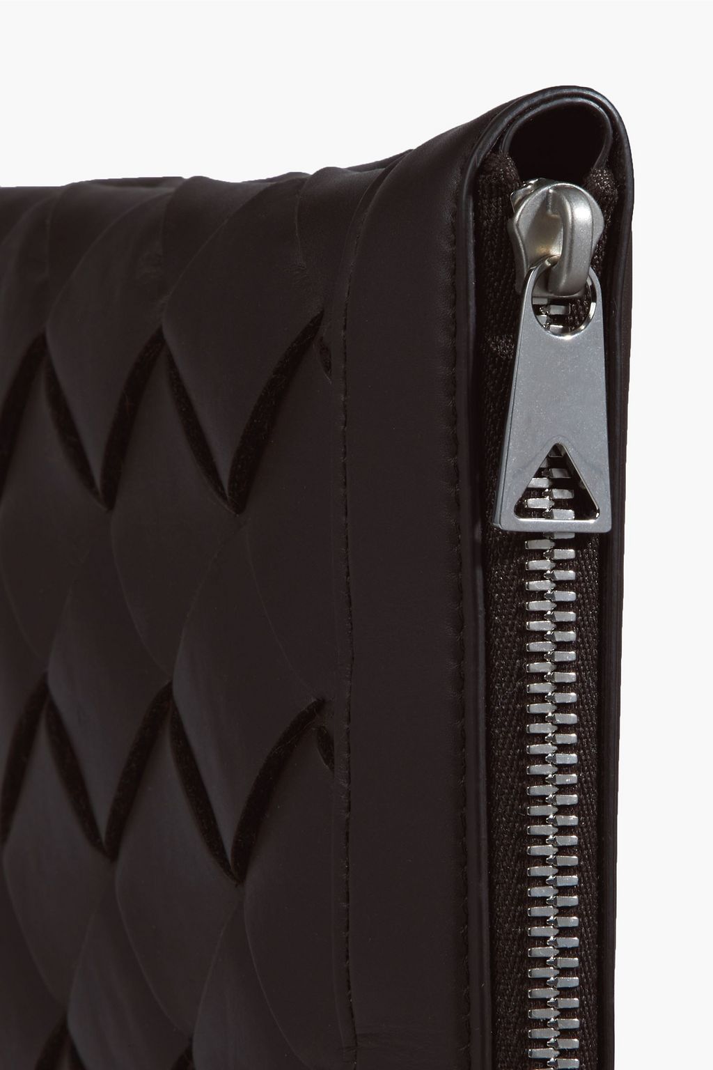 BOTTEGA VENETA Intrecciato leather pouch