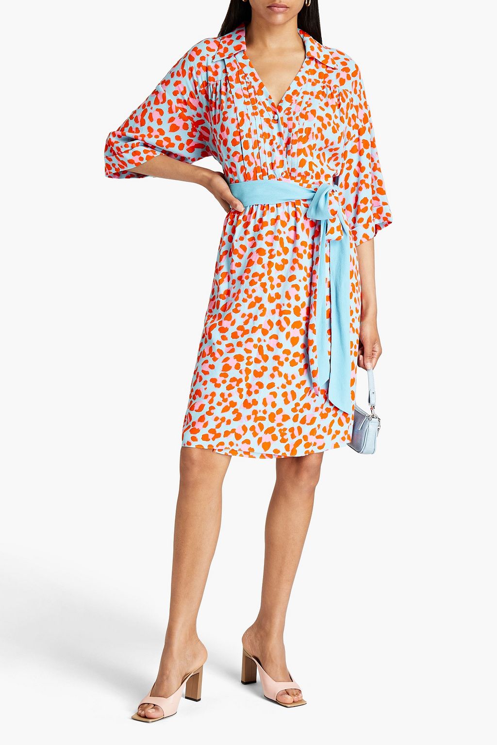 DIANE VON FURSTENBERG Christina Wickelkleid aus Crêpe mit Print und Biesen