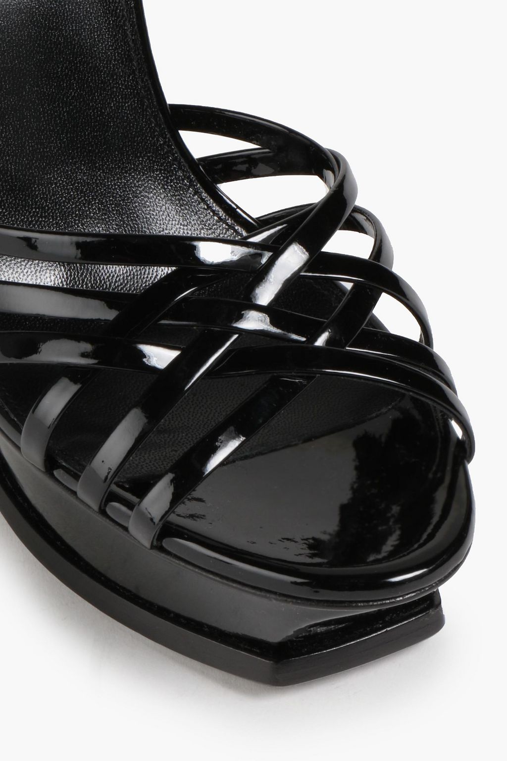 SAINT LAURENT Plateausandalen aus Lackleder