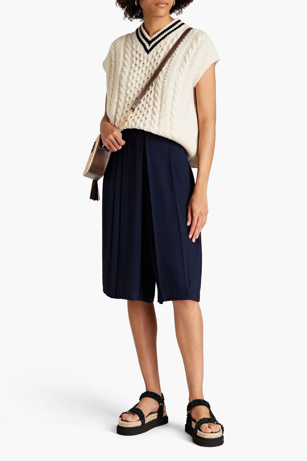 TORY BURCH شورت «فاي» من قماش الكريب مزين بكسرات
