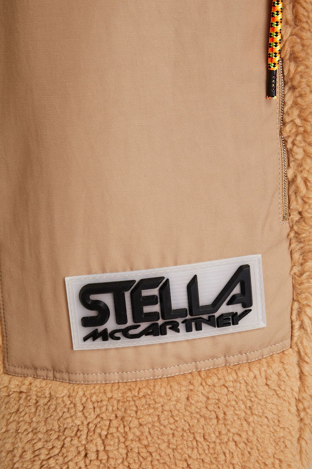 STELLA MCCARTNEY Track Pants aus Shearling-Imitat mit Applikationen und Twilleinsatz