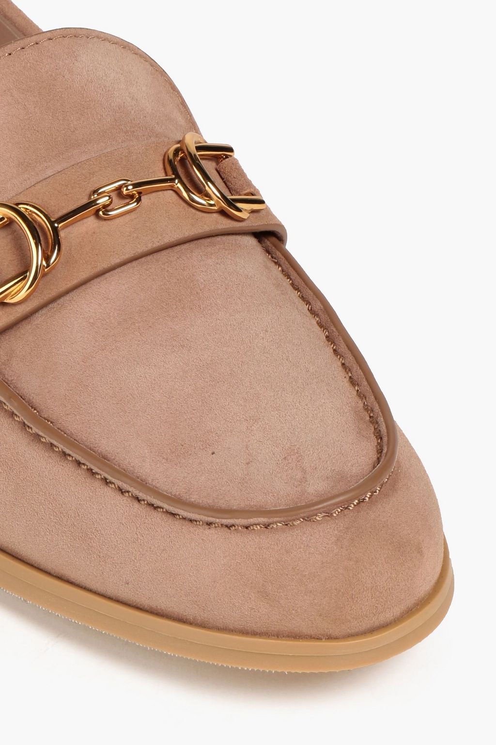 STUART WEITZMAN حذاء لوفر ’أوين’ من الجلد السويدي مزين بإبزيم
