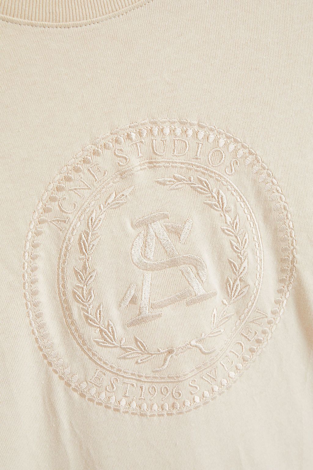 ACNE STUDIOS T-Shirt aus Baumwoll-Jersey mit Stickereien