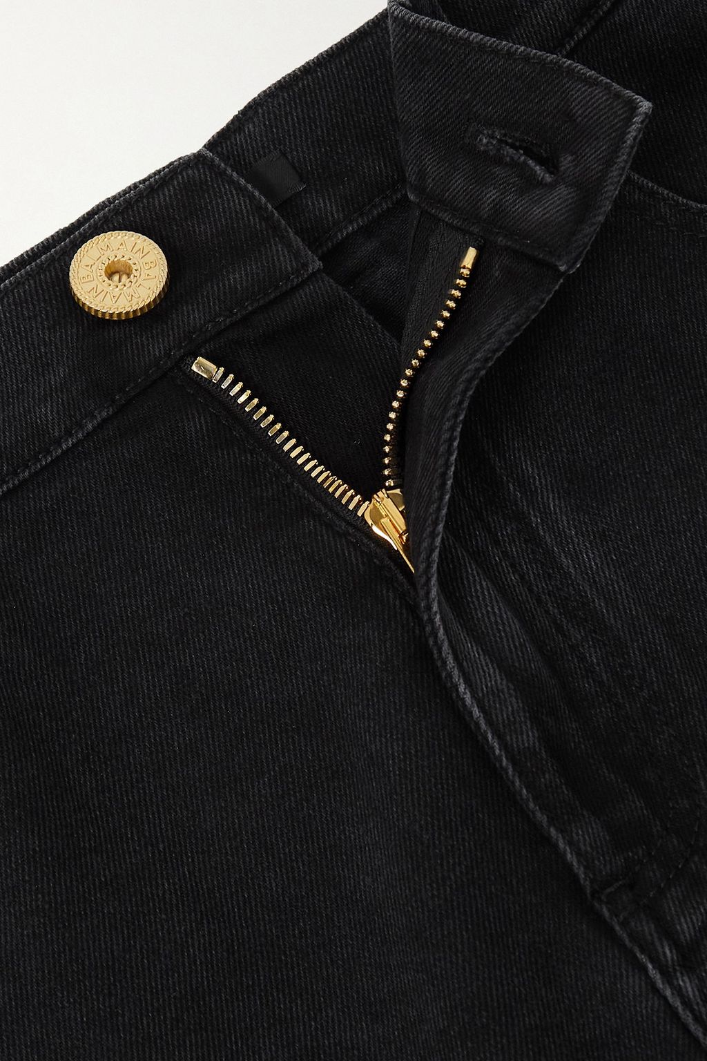 BALMAIN بنطال جينز بأرجل قصيرة ضيّقة وخصرٍ عالٍ