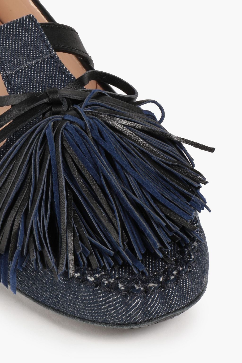 TOD'S حذاء لوفر من الجينز مزين بكرات من الصوف وفتحات