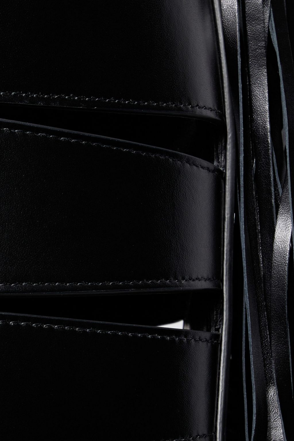 ALAÏA Babel Schultertasche aus Leder mit Fransen