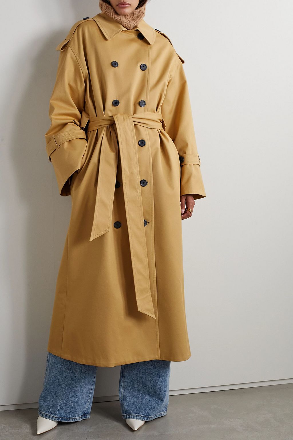 BY MALENE BIRGER معطف ترنش Alanis بصفين من الأزرار وفضفاض من مزيجٍ من قطن تويل عضوي