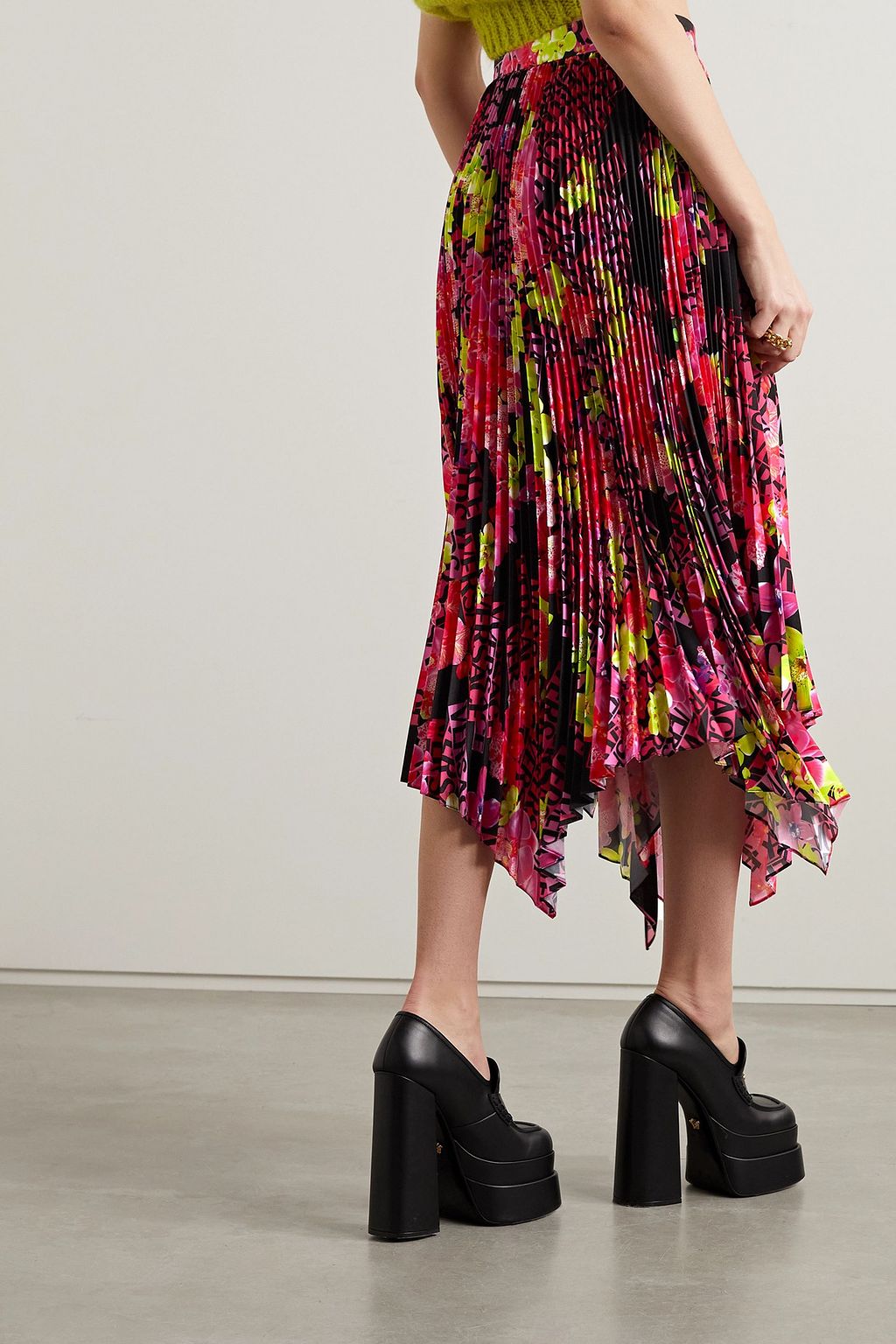 VERSACE Pleated printed crepe de chine skirt