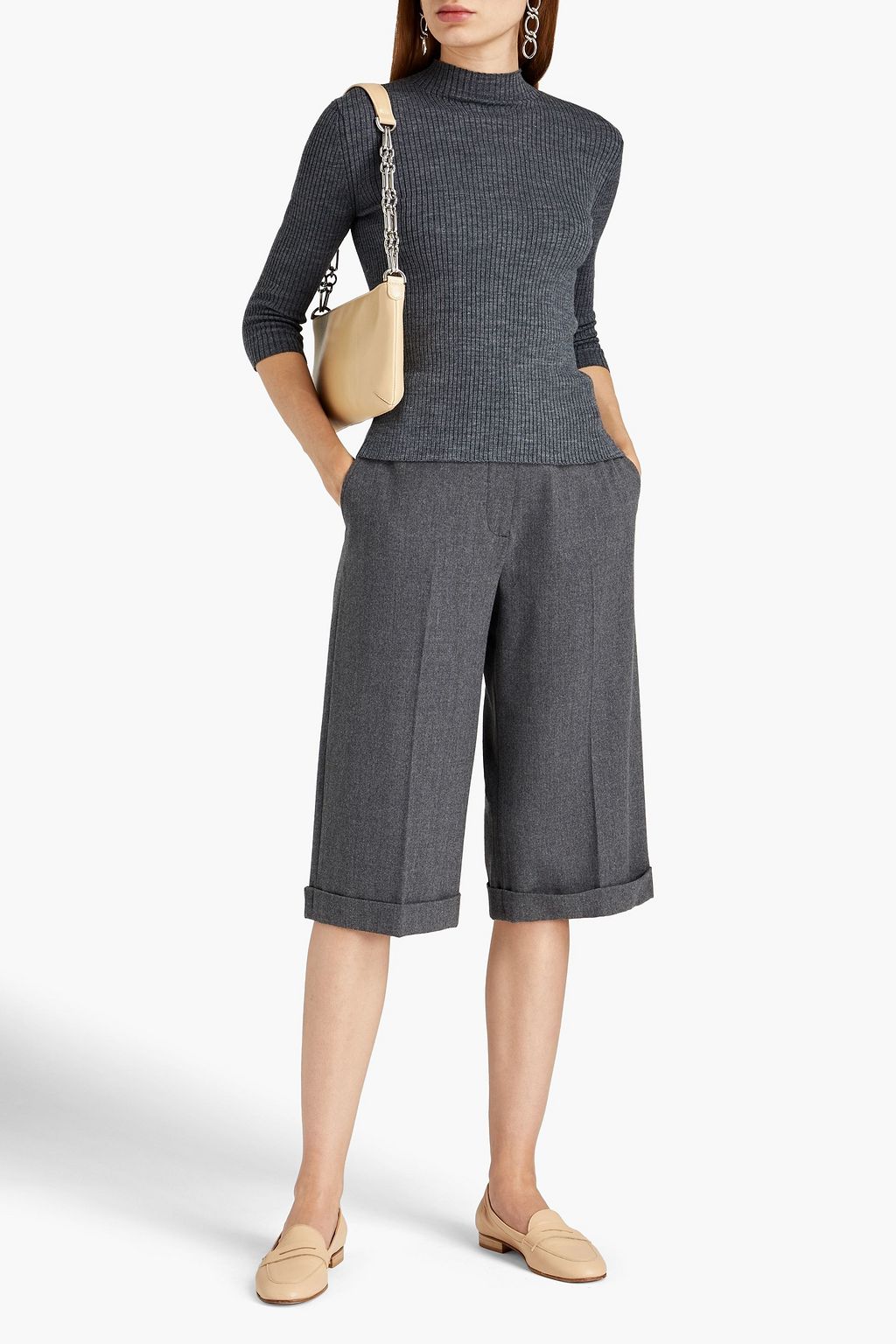 MAJE Rollkragenpullover aus Rippstrick mit Verzierung