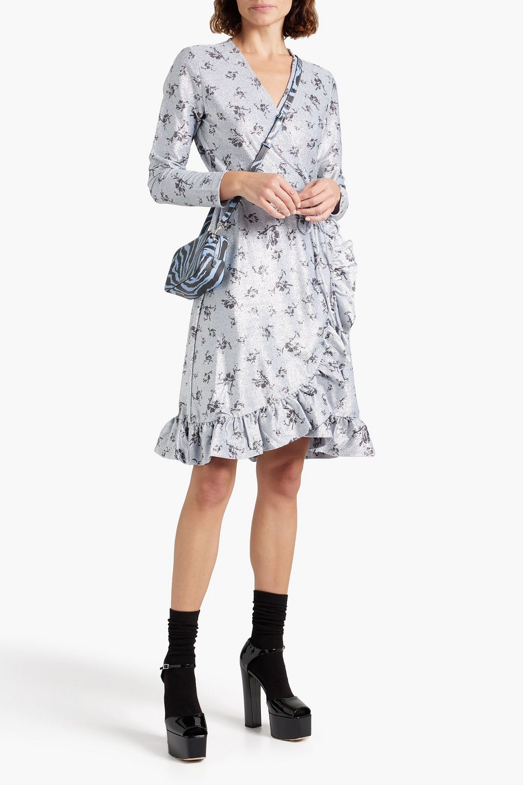 GANNI Bedrucktes Mini-Wickelkleid aus Lametta mit Rüschen