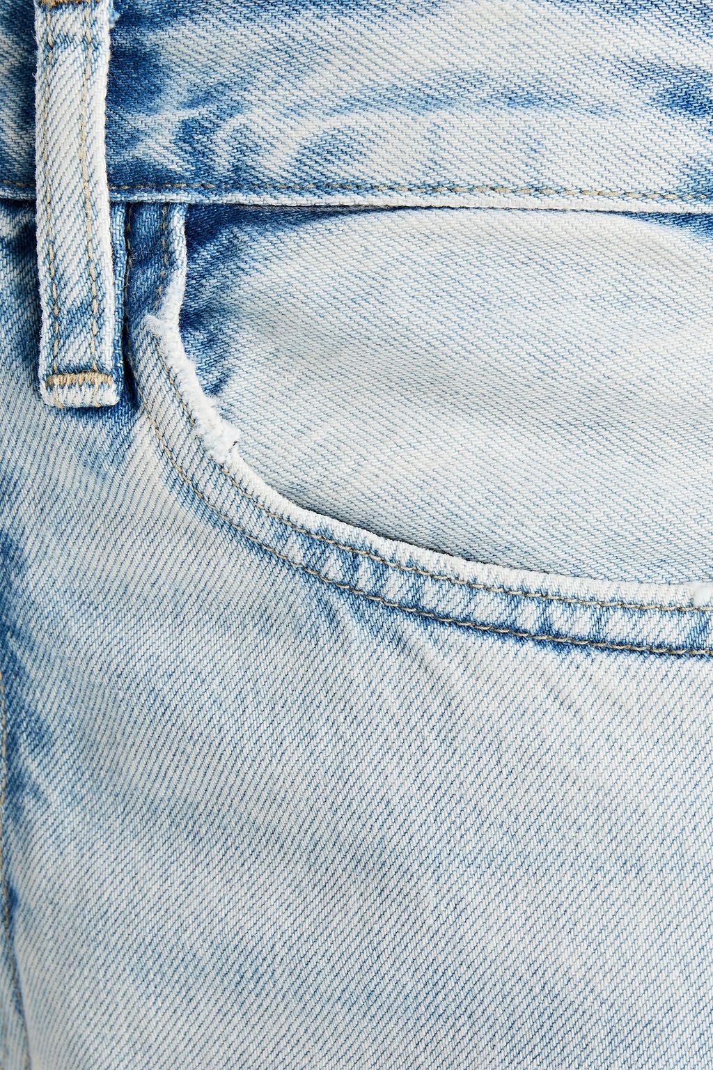 FRAME جينز قصير بأرجل مستقيمة ’لو جين’ بخصر مرتفع مع حواف منسّلة