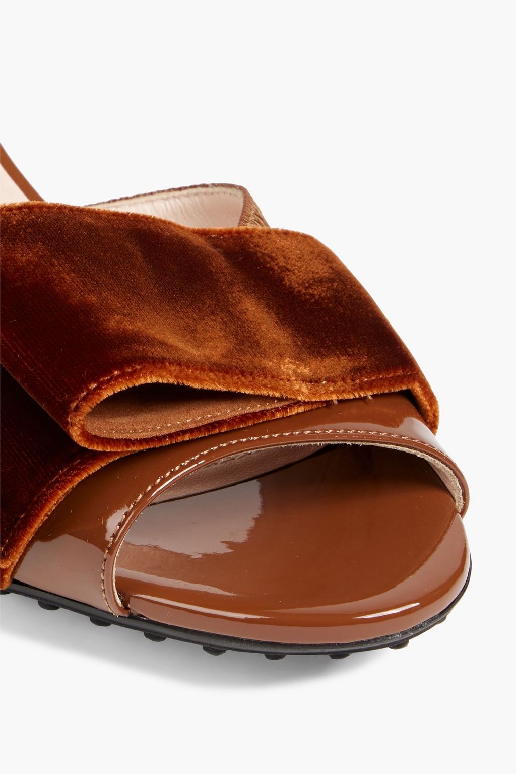 ALESSANDRO DELL'ACQUA X TOD'S Sandalen aus Lackleder und Samt mit Schleife