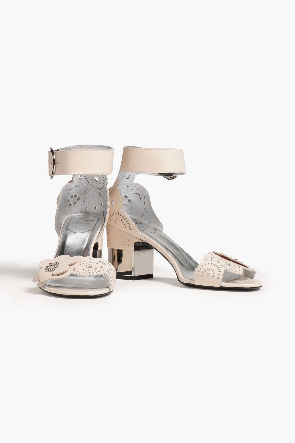 ROGER VIVIER صندل من الجلد المقصوص بالليزر مزخرف بقطع معدنية