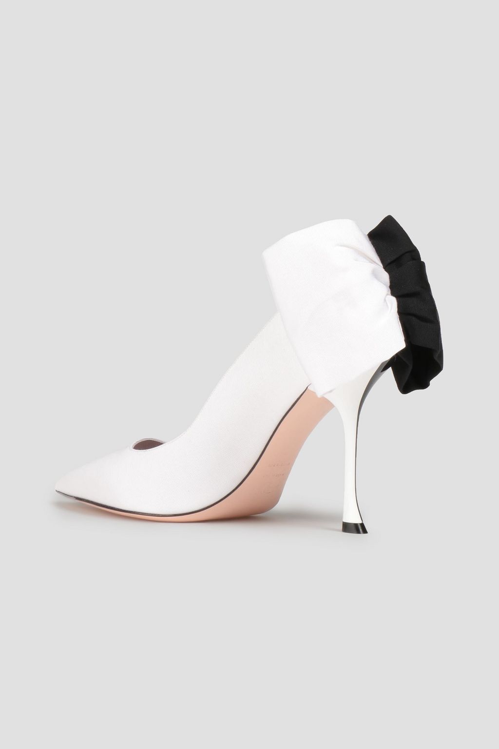 ROGER VIVIER حذاء بكعب عالٍ ’بيبو’ من القماش العثماني بلونين ومزين بعقدة فيونكة