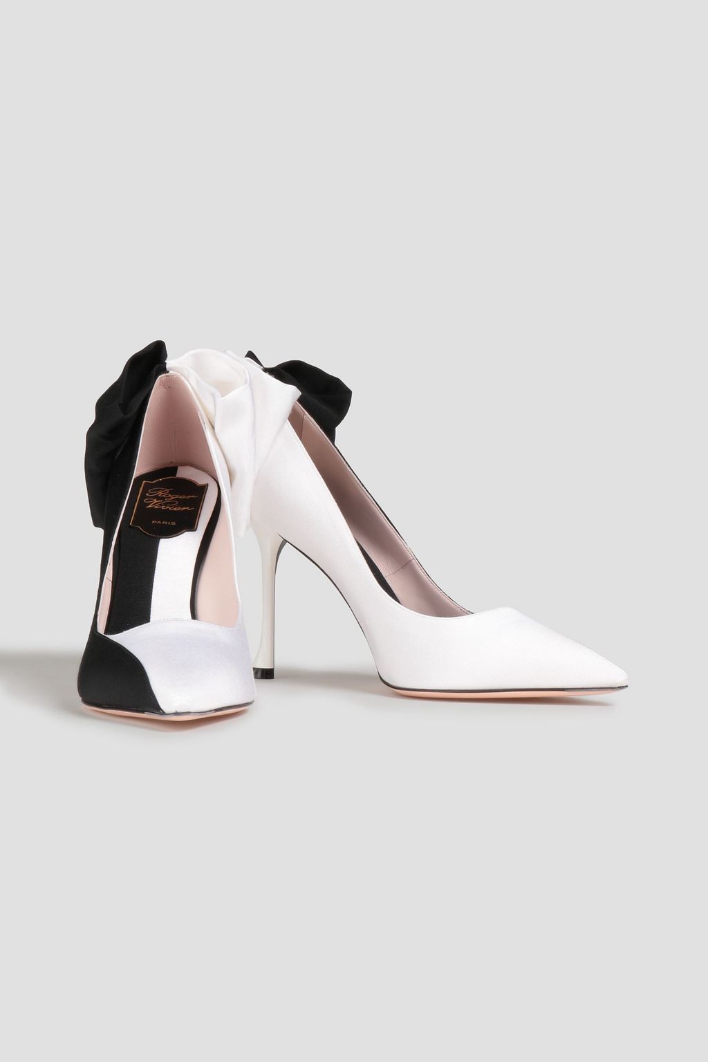 ROGER VIVIER حذاء بكعب عالٍ ’بيبو’ من القماش العثماني بلونين ومزين بعقدة فيونكة
