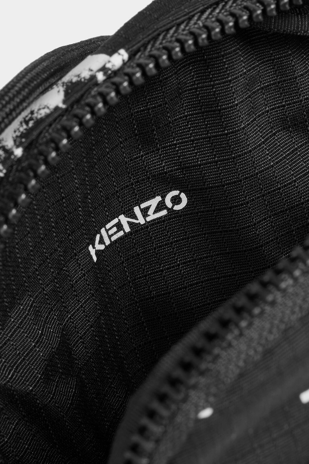 KENZO Printed shell phone pouch