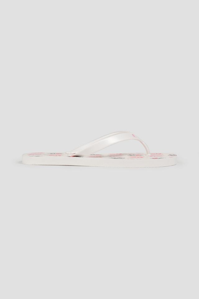 Printed rubber flip flops