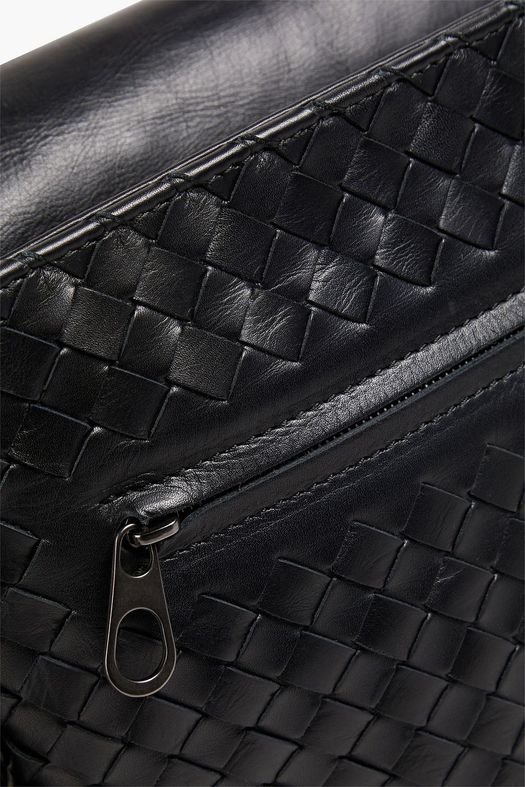 BOTTEGA VENETA Intrecciato leather messenger bag