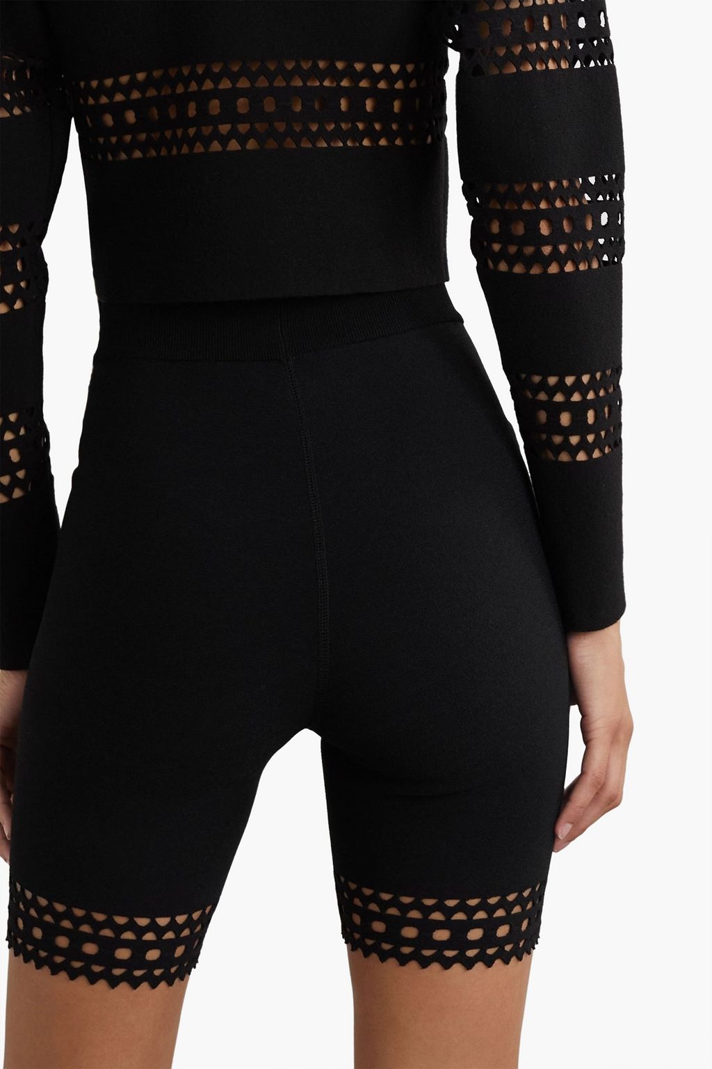 【ALAIA】レーザー カット knitted ショーツ ALAÏA Laser-cut knitted shorts | THE OUTNET