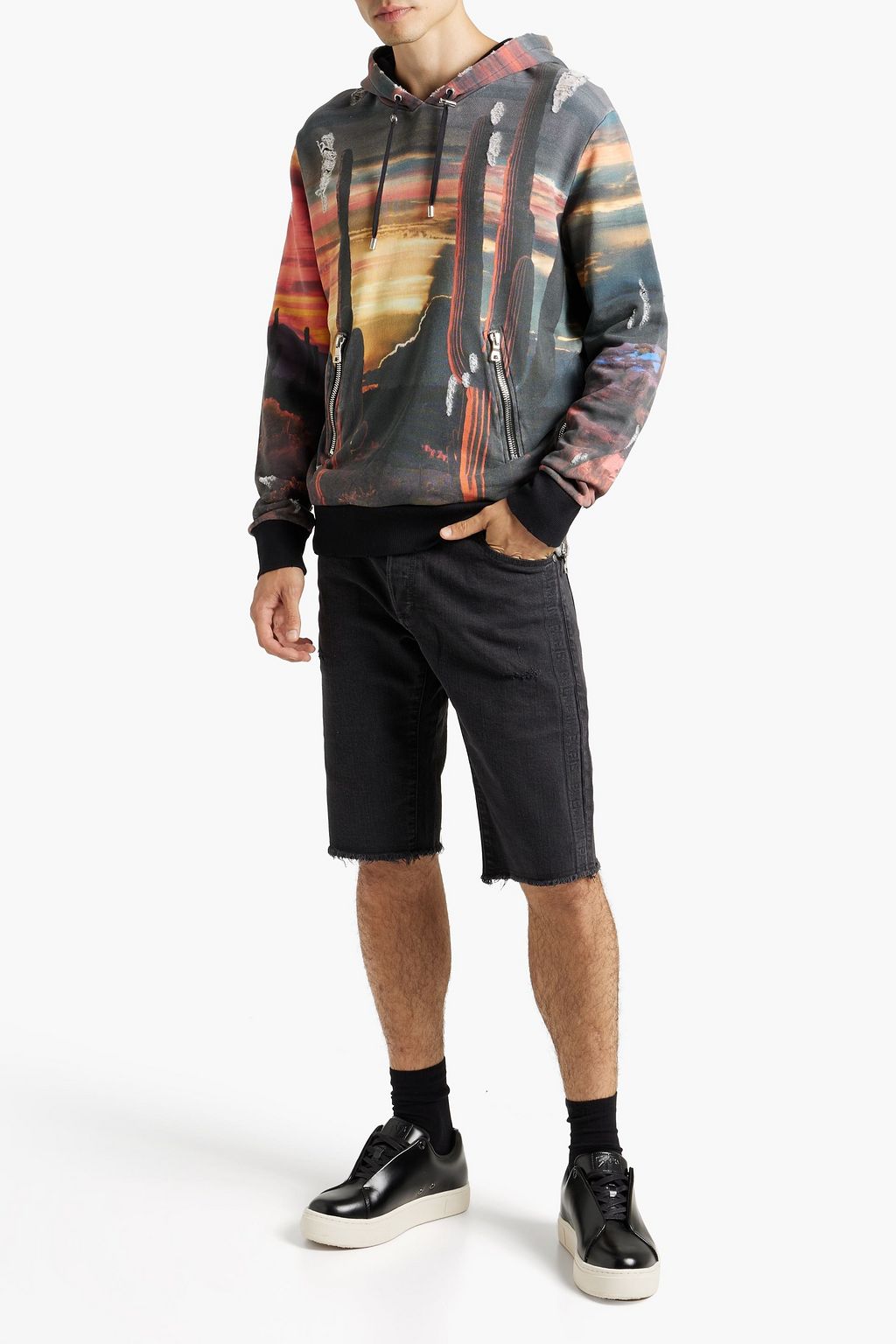 BALMAIN Jeansshorts mit schmalem Bein und Fransen
