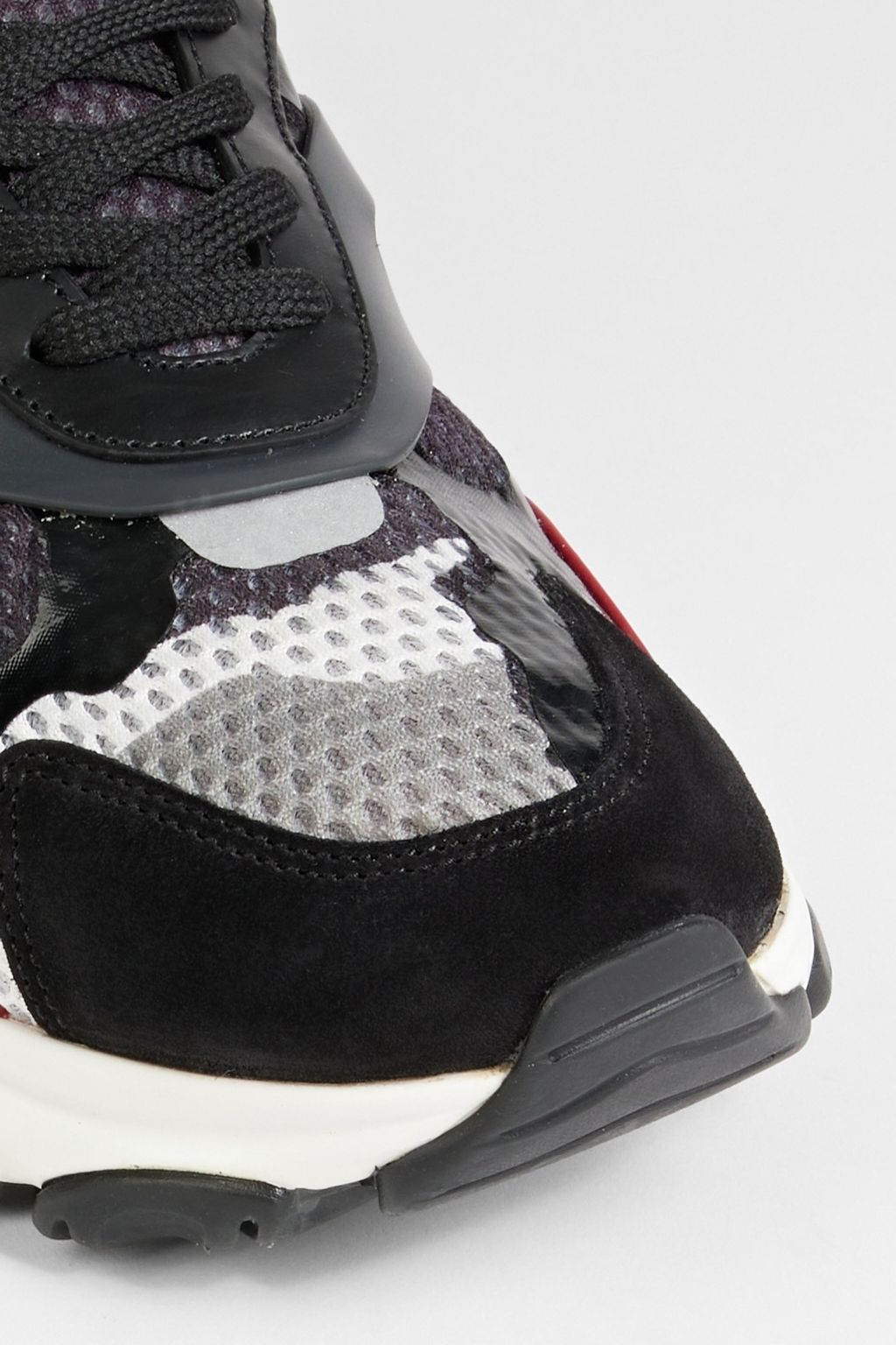 VALENTINO GARAVANI Sneakers aus Mesh mit Camouflage-Print