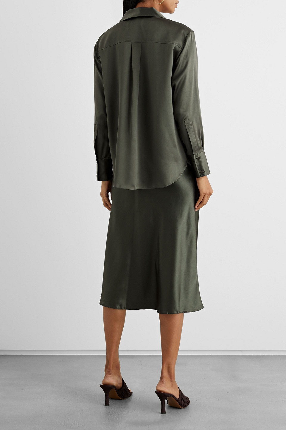 Iris & Ink Margaret Organic Silk-satin Shirt In Army Green
