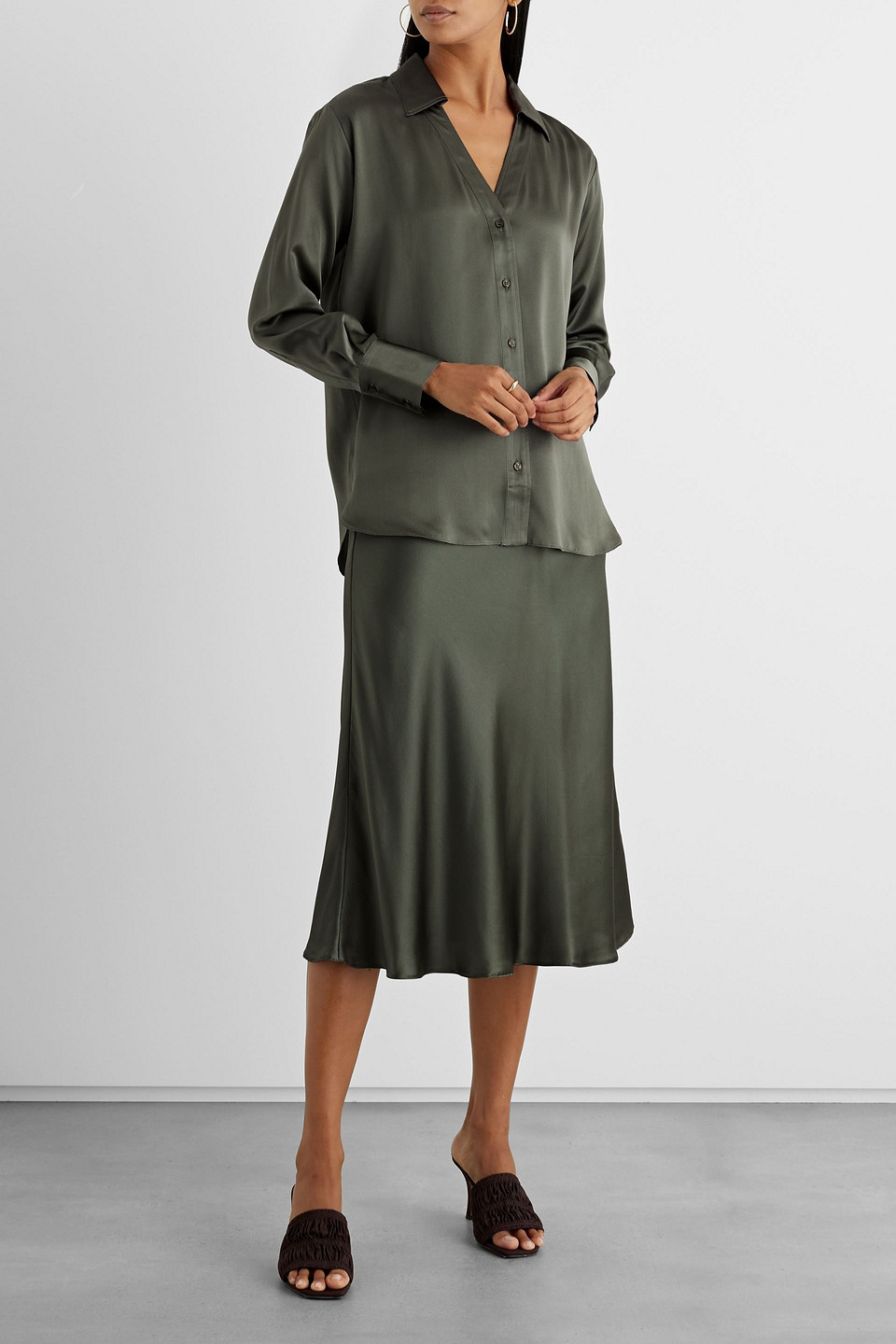Iris & Ink Margaret Organic Silk-satin Shirt In Army Green