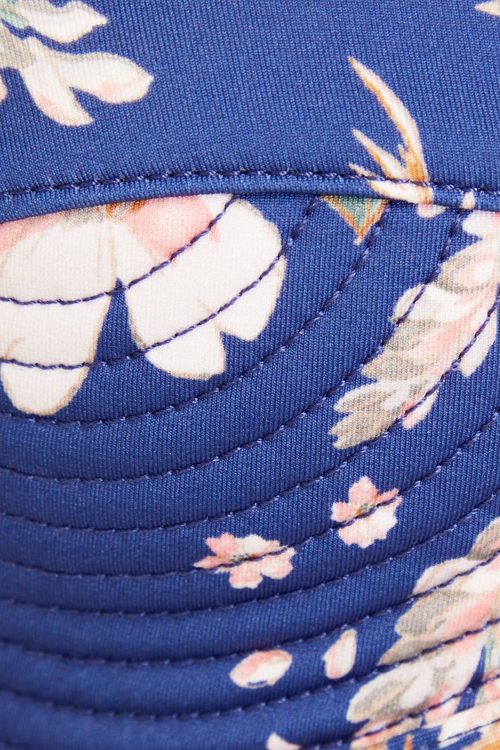 ZIMMERMANN Bedrucktes Triangel-Bikini-Oberteil mit Steppung