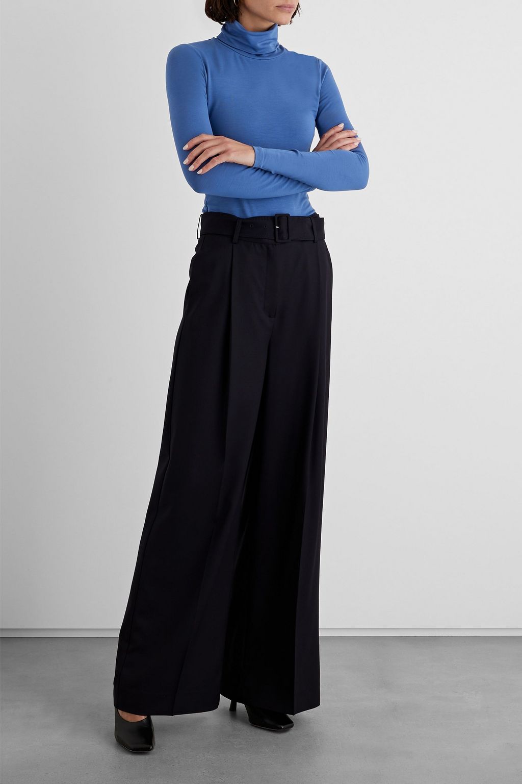 IRIS & INK Tessa Hose mit weitem Bein und Falten aus Twill aus einer Wollmischung